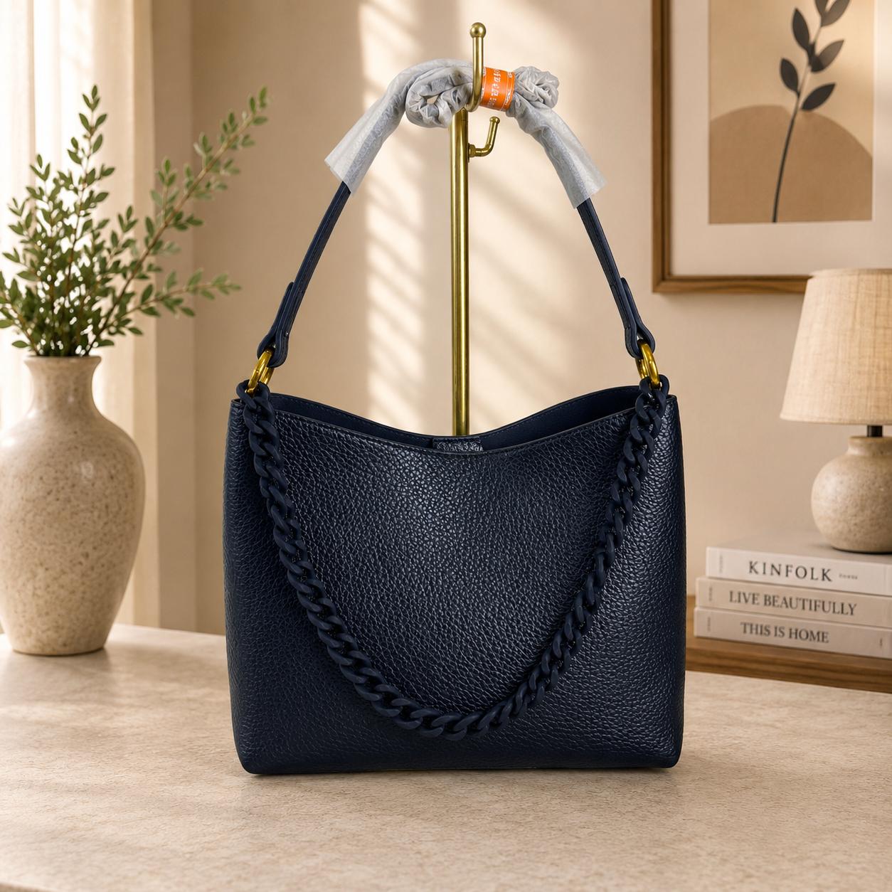 Nova Chain Bag